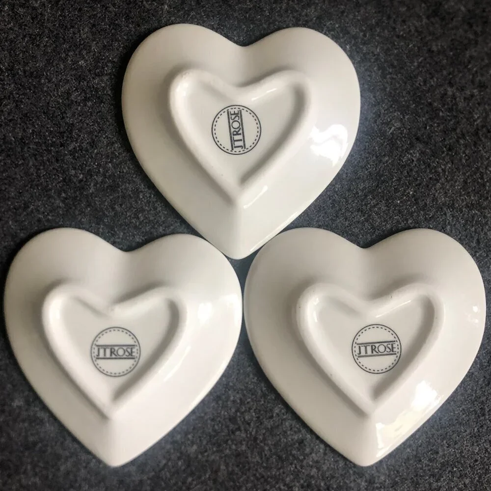 JT Rose heart-shaped ceramic trinket dishes, 3-count, travel-themed